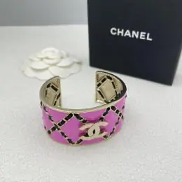 chanel bracelets s_1235026